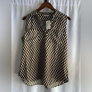 Black, beige, white sleeveless top